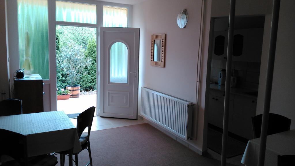 Margitapartman Buk Room photo